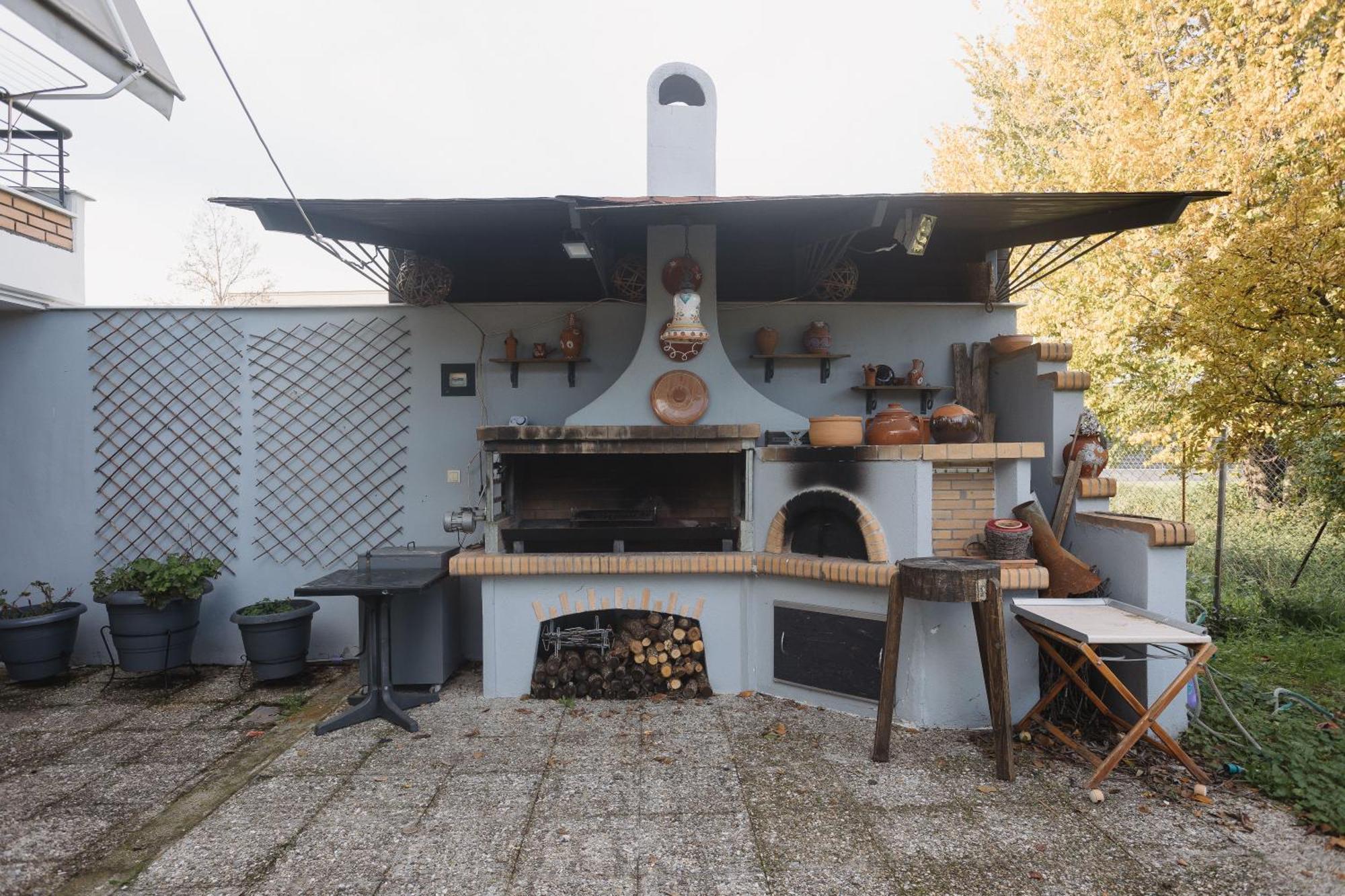 Billiard Home In Trikala Zewnętrze zdjęcie