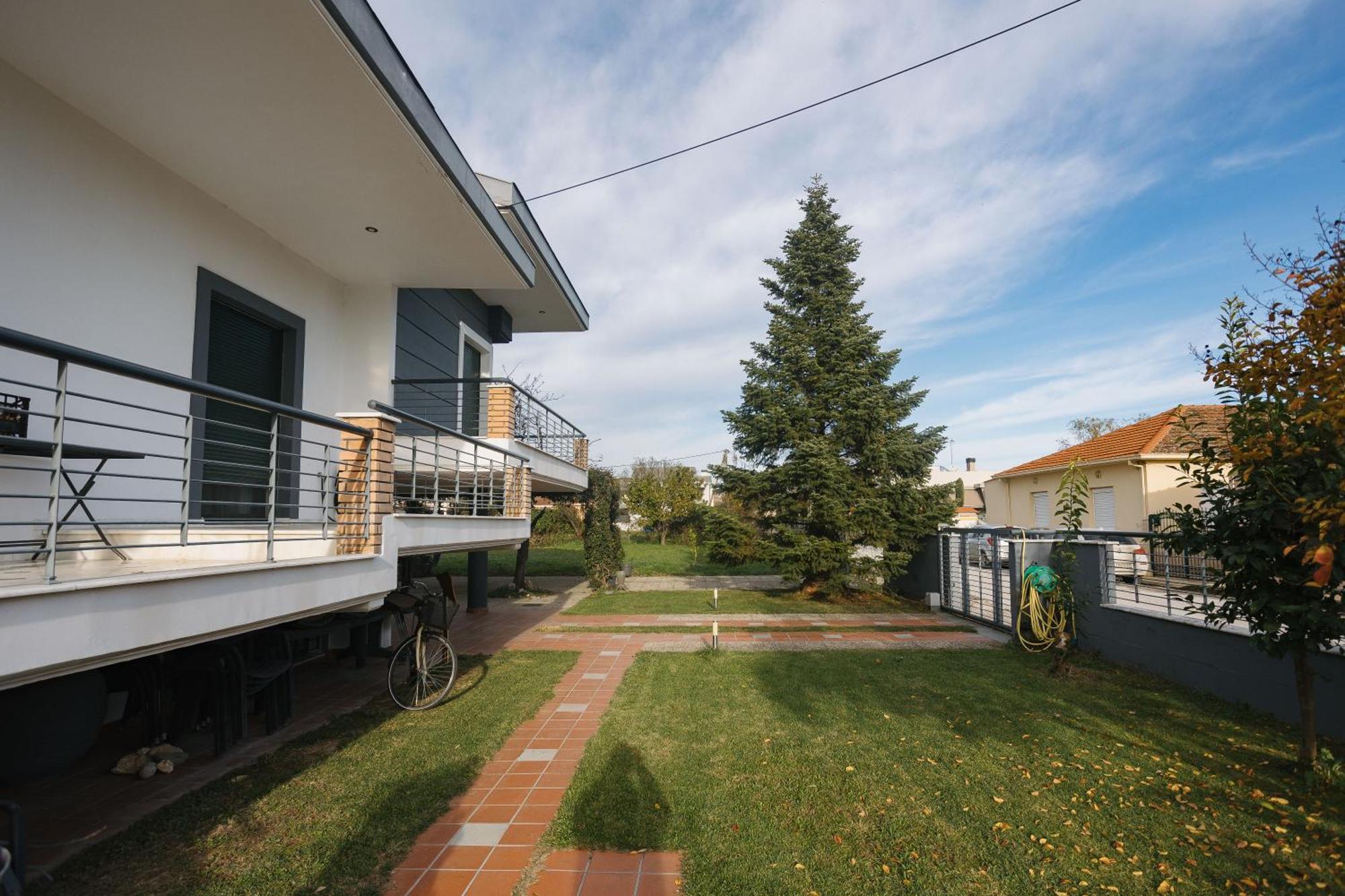 Billiard Home In Trikala Zewnętrze zdjęcie